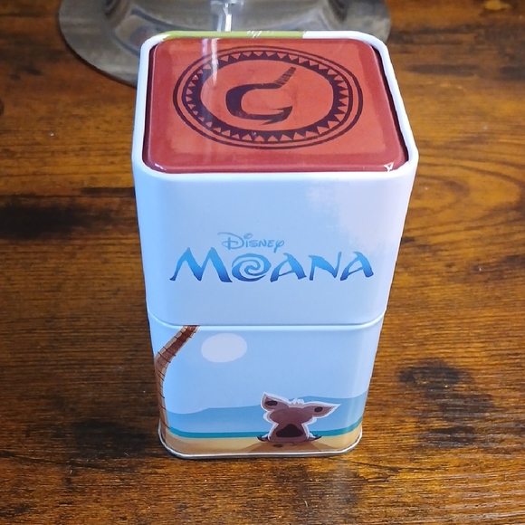 Disney Funko Mystery Moana Vinyl Figure With Tin - Picture 1 of 4